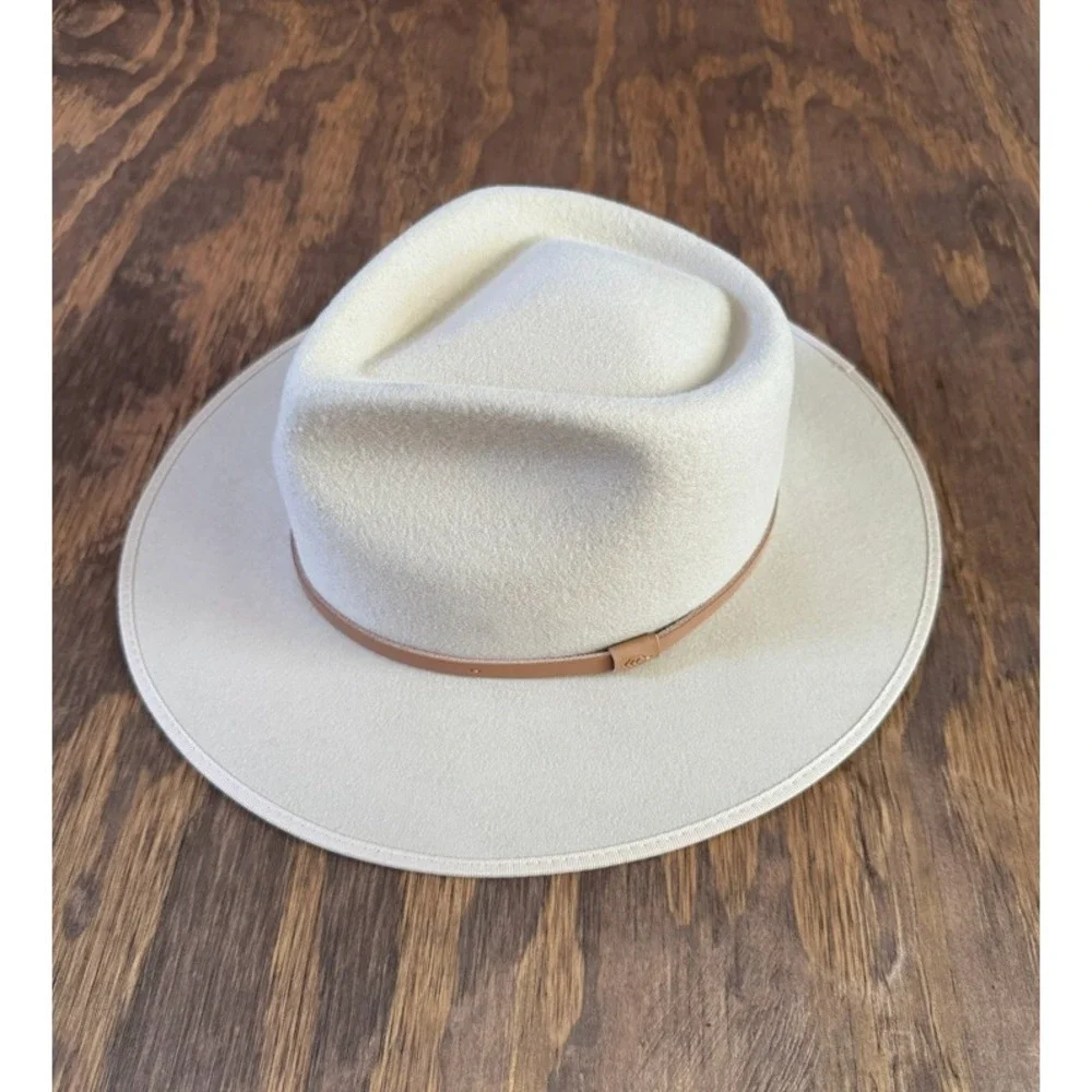 NWT WILL+BEAR Cubs Little Calloway Cream Wool Hat Kids One Size UPF 50+
